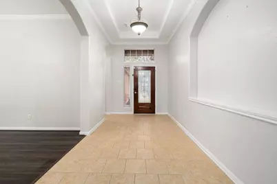 2010 Lincoln Crest Way, Sugar Land, TX 77498 - Photo 9