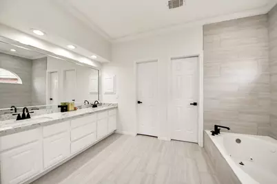 4210 Alcorn Glen Lane, Sugar Land, TX 77479 - Photo 45