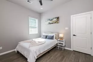 5830 Doolittle Blvd, Houston, TX 77033 - Photo 11