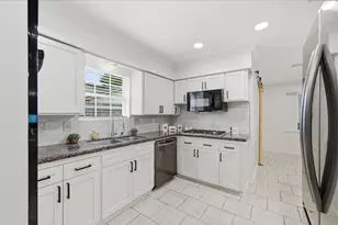 3411 Point Clear Dr, Missouri City, TX 77459 - Photo 9