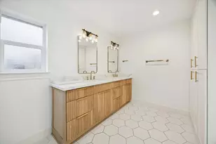 10739 Longmont Dr, Houston, TX 77042 - Photo 19