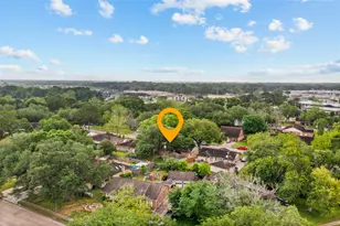 707 Briargrove Dr, Alvin, TX 77511 - Photo 23