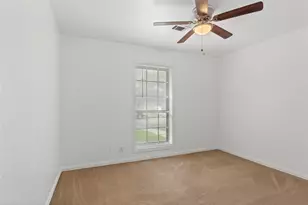 707 Briargrove Dr, Alvin, TX 77511 - Photo 17