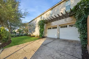 3755 Maroneal St, Houston, TX 77025 - Photo 7