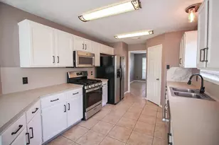 3005 Wood Hollow Dr, League City, TX 77573 - Photo 9