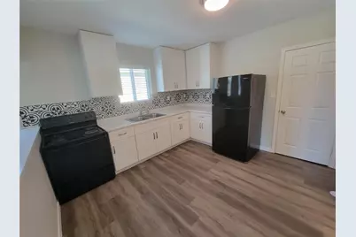 715 11th Street #A, Dickinson, TX 77539 - Photo 3