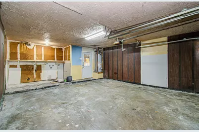 12210 Woodcliff Drive, Houston, TX 77013 - Photo 33