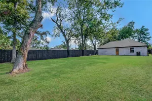 1909 Melbourne St, Houston, TX 77026 - Photo 29