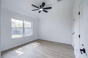 1909 Melbourne St, Houston, TX 77026 - Photo 17