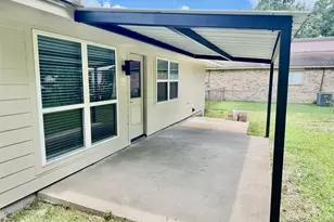 1303 S Franklin Ave, Cleveland, TX 77327 - Photo 3