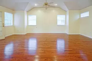 1255 Lovett St, Tomball, TX 77375 - Photo 9