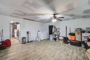 1327 Fallbrook Dr, Houston, TX 77038 - Photo 29