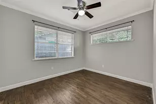 115 S 8th St, Alvin, TX 77511 - Photo 21