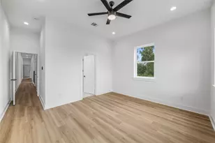 7901 Cora St, Houston, TX 77088 - Photo 11