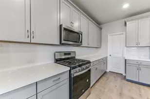 3205 21st St N, Texas City, TX 77590 - Photo 11