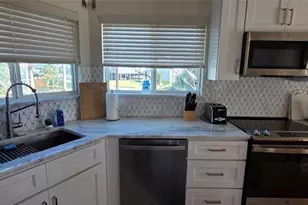 1702 E Castaway St, Tiki Island, TX 77554 - Photo 7