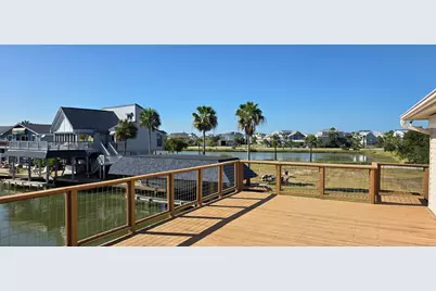 1702 E Castaway Street, Tiki Island, TX 77554 - Photo 17