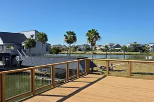 1702 E Castaway St, Tiki Island, TX 77554 - Photo 17