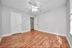 2015 E Lacey Oak Cir, The Woodlands, TX 77380 - Photo 29