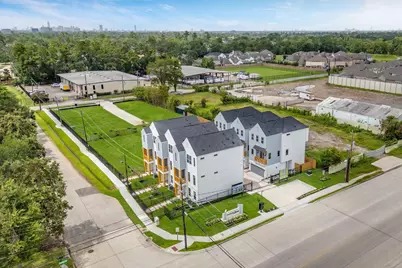 3905 Pinemont Drive #E, Houston, TX 77018 - Photo 35