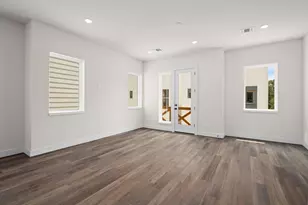 3905 Pinemont Dr, Houston, TX 77018 - Photo 11