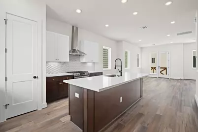 3905 Pinemont Drive #E, Houston, TX 77018 - Photo 19