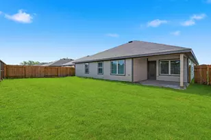 111 Wildflower Ln, Dayton, TX 77535 - Photo 9