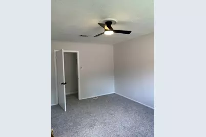 2910 Heritage House Drive, Webster, TX 77598 - Photo 7