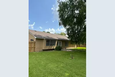 2910 Heritage House Drive, Webster, TX 77598 - Photo 19
