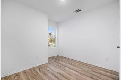 14519 Broadbury Pond Road, Rosharon, TX 77583 - Photo 17