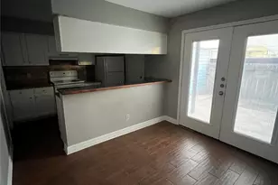 1945 Miramar Green St, Seabrook, TX 77586 - Photo 3