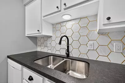 7555 Katy Freeway #127, Houston, TX 77024 - Photo 13