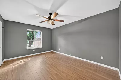7555 Katy Freeway #127, Houston, TX 77024 - Photo 17