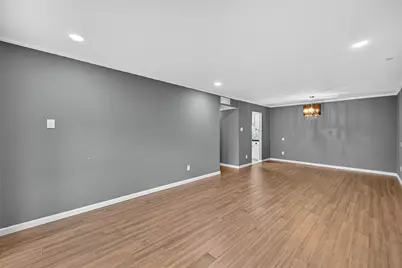 7555 Katy Freeway #127, Houston, TX 77024 - Photo 11