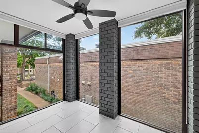 7555 Katy Freeway #127, Houston, TX 77024 - Photo 9