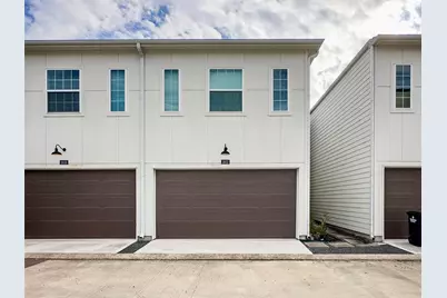 1602 Westside Gardens Lane, Houston, TX 77055 - Photo 27
