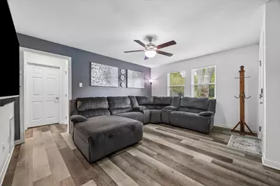 1426 15th Avenue N, Texas City, TX 77590 - Photo 5