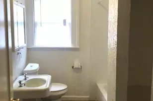 1658 W Main St, Houston, TX 77006 - Photo 3