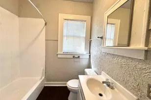 1658 W Main St, Houston, TX 77006 - Photo 11