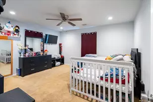 5938 Southlark St, Houston, TX 77033 - Photo 13