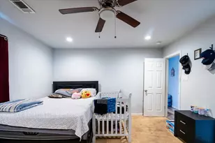 5938 Southlark St, Houston, TX 77033 - Photo 17