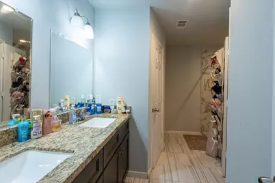 5938 Southlark Street, Houston, TX 77033 - Photo 19