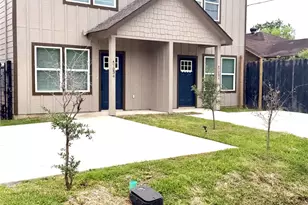 7034 Smilax St, Houston, TX 77088 - Photo 5