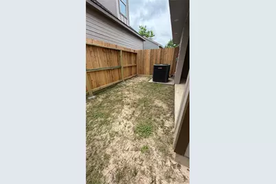 7034 Smilax Street #A, Houston, TX 77088 - Photo 11