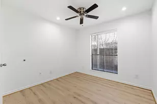 2120 Wilcrest Dr, Houston, TX 77042 - Photo 11