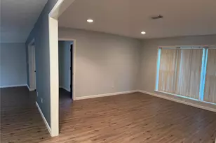 211 Van Winkle St, Lake Jackson, TX 77566 - Photo 11