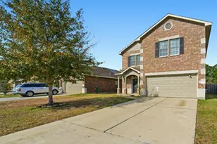 12830 Spruce Cir, Tomball, TX 77375 - Photo 3