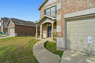 12830 Spruce Cir, Tomball, TX 77375 - Photo 3