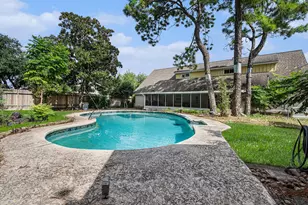 8019 Sharpview Dr, Houston, TX 77036 - Photo 31