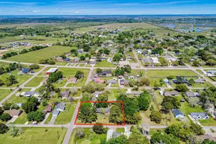 1405 Avenue G, Danbury, TX 77534 - Photo 39